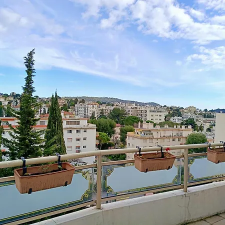 Stunning 2 Bedroom With Terrace And Sea View, Cimiez Liberation Apartment