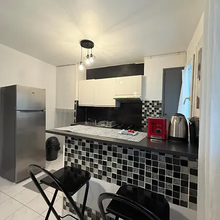 Entier 3 Pièces Agréables Café Offert Nice