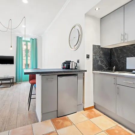 Renting - 2 Massena - Luxury Loft - Balcony Massena Square View - Aircon Apartment Nice