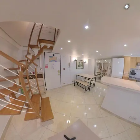 Appartement Cosy Duplex Au Port Du Vieux Nice