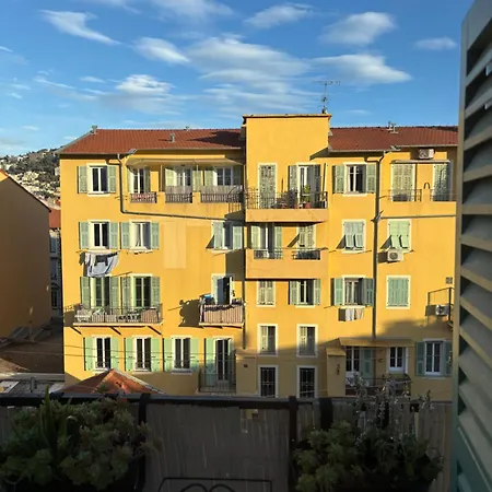 Deux Pieces Dans Le Quartier Du Port Apartment *
