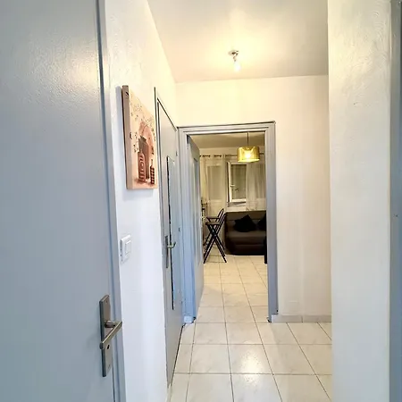 Entier 3 Pièces Agréables Café Offert Appartement