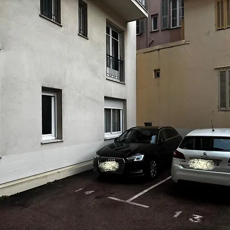 Apartment Claudia - -quiet- Near The Sea- Ac- Private Parking Nice
