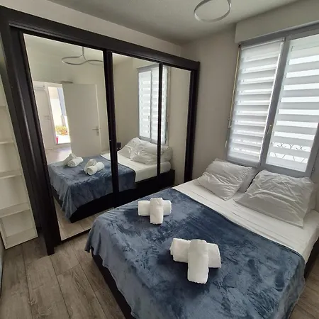 Appartement Plein Centre Climatisé Et Spacieux Avec Grande Terrasse Sur Le Toit à Nice