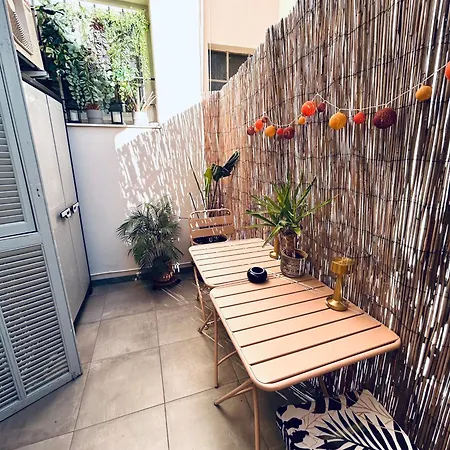 Apartment Cocooning Avec Terrasse Au Calme Quartier Les Musiciens A 7 Minutes A Pieds Nice