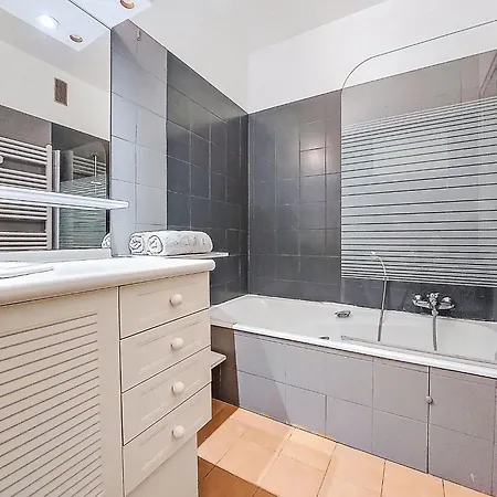 Le Clos Tranquille By Interhome Appartement