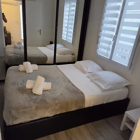 Appartement Plein Centre Climatisé Et Spacieux Avec Grande Terrasse Sur Le Toit à