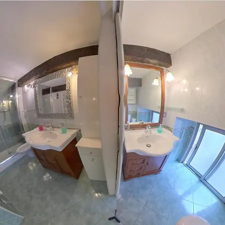 Appartement Cosy Duplex Au Port Du Vieux Nice
