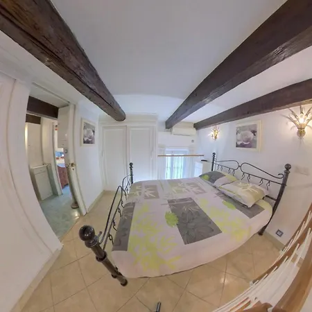 Appartement Cosy Duplex Au Port Du Vieux