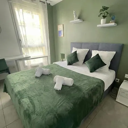 Q&r Renting - Luxueux Et Design- Parking Ac Appartement