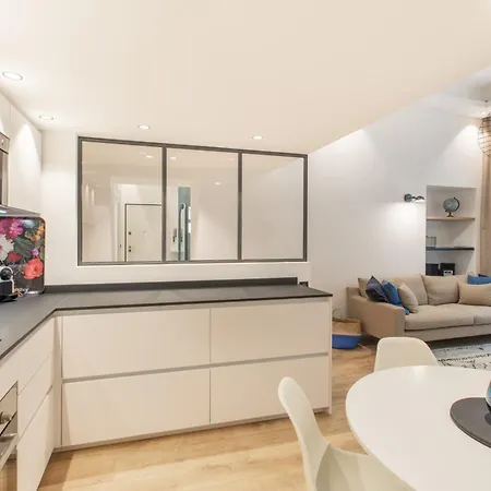 Cours Saleya Renovated 3 Bedrooms 1 Min To Air Conditioning