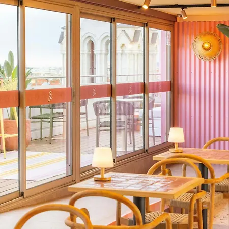 Mercure Centre Notre Dame 4*