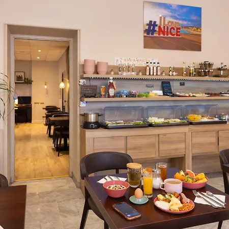 Hotel Locarno 3*
