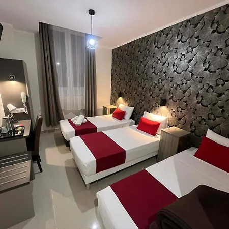 Evelia Hotel