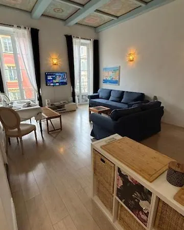 2 Bedrooms In Central Location On The Famous Place Massena Nice