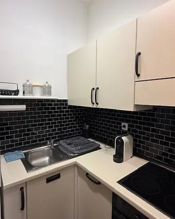 2 Bedrooms In Central Location On The Famous Place Massena Apartment Nice