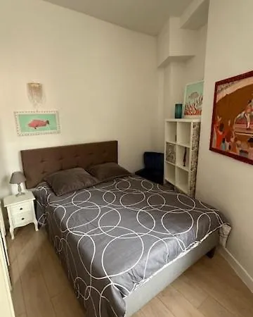 Apartment 2 Bedrooms In Central Location On The Famous Place Massena Nice