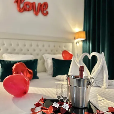 Azur Riviera Hotel