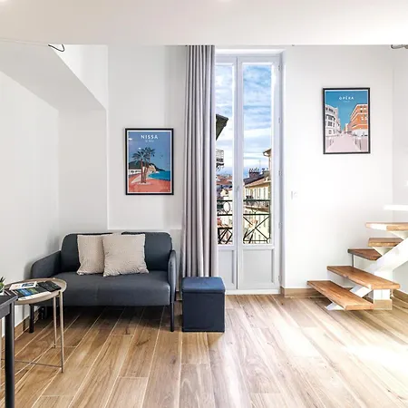 Duplex Carre D'or Apartment