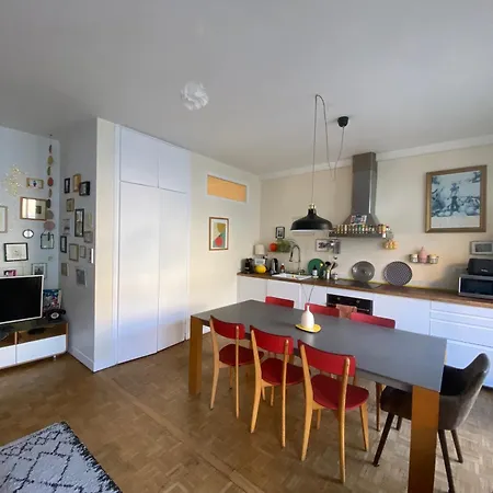 Sunny Port Old Town Free Private Parking - Clim & Balcony Apartment *