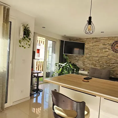Moderne A Nice, 50 M² Avec Balcon Apartment