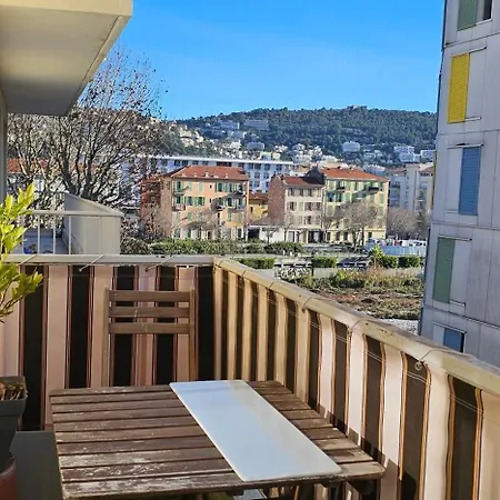 Moderne A Nice, 50 M² Avec Balcon * Nice