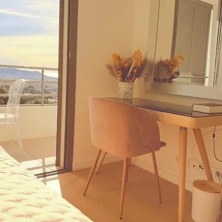 Contemporary With Sea View, Infinity Swimming Pool, Gym , Cinema Room,lift Villa *