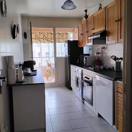 Pres De La Promenade Apartment