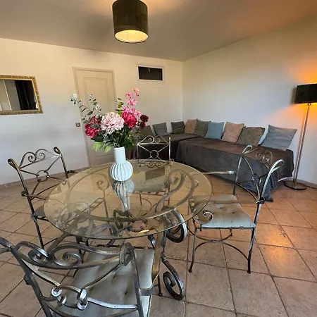 Baie Des Anges Apartment *