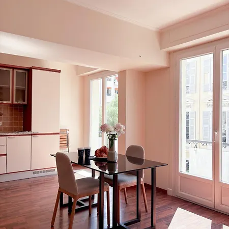 Hyper-centre, Air-conditioned With Balcony Appartement Nice