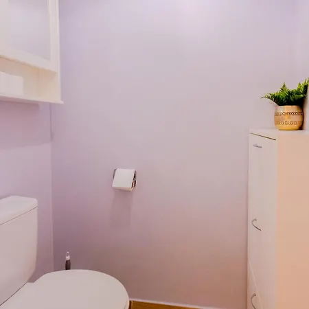 Apartment Peaceful In With Terrace, Parking