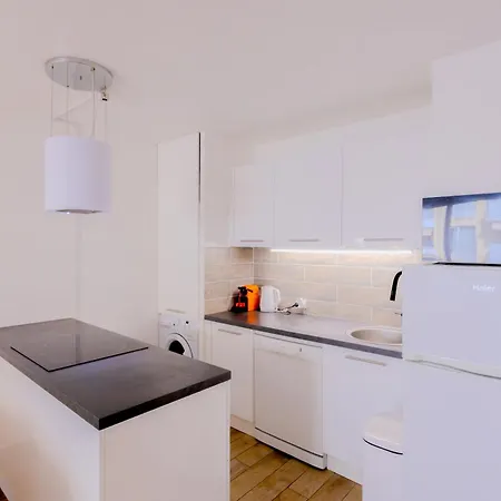 Apartment Peaceful In With Terrace, Parking *