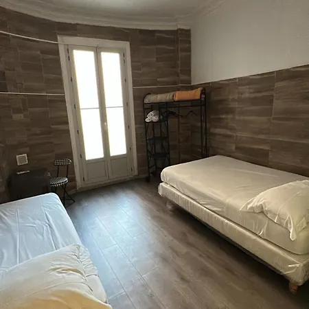 Hotel Simple - Fresh Start 2026 *