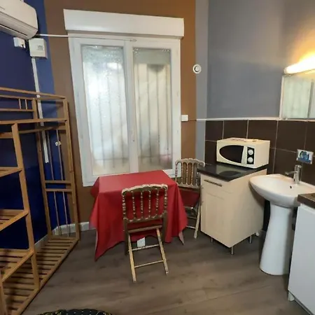 Hotel Simple - Fresh Start 2026 *