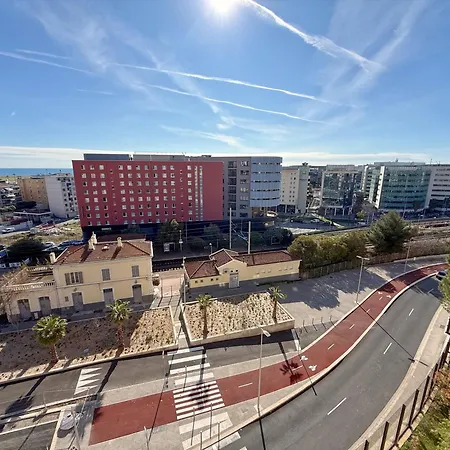 Ouest Privees Modernes Tv Wifi Bureau En Colocation Homestay *