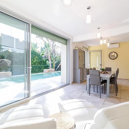 Marie -pool - Garden-close To -parking *