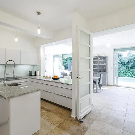 Marie -pool - Garden-close To -parking Villa *