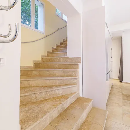 Marie -pool - Garden-close To -parking Villa Nice