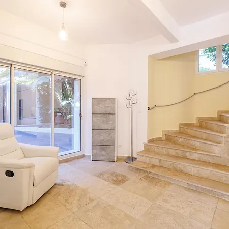 Marie -pool - Garden-close To -parking Villa *