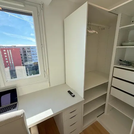 Homestay Ouest Privees Modernes Tv Wifi Bureau En Colocation Nice