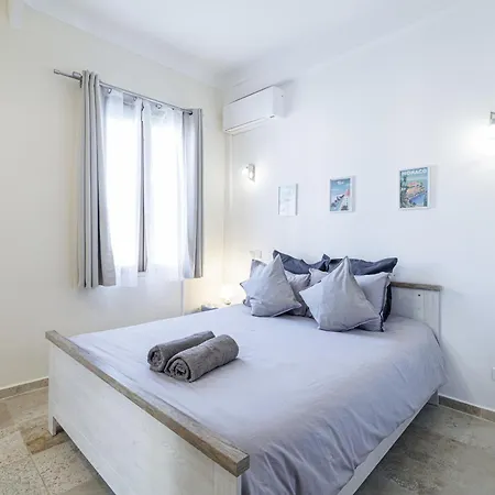 Marie -pool - Garden-close To -parking * Nice