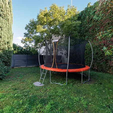 Villa Marie -pool - Garden-close To -parking