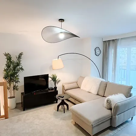 Aya - Renovated Air-conditioned Duplex With Garden * Nice