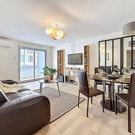 Apartment One Bedroom With Terrace , Port De , Ideal Location *