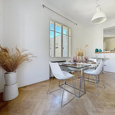 Apartment Large 2 Bedroom Apartment, Close To Promenade Des Nice