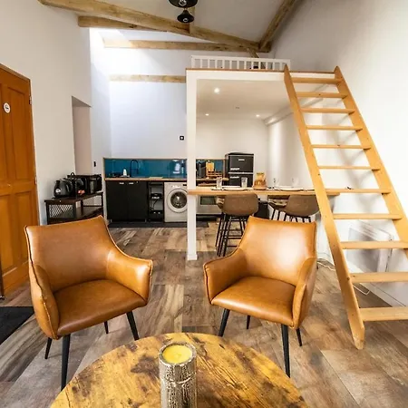 Dolce Clemenceau - Center 4 People *