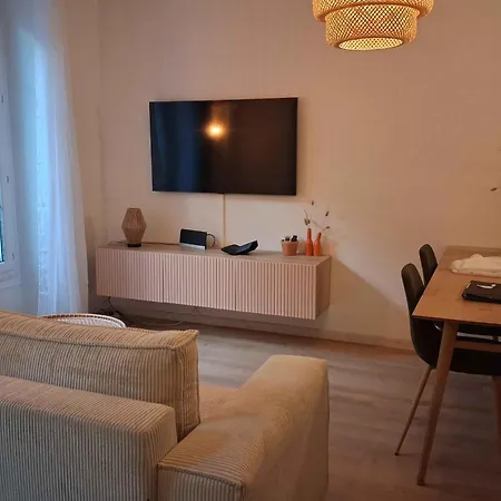 Apartment Charming Bright In *