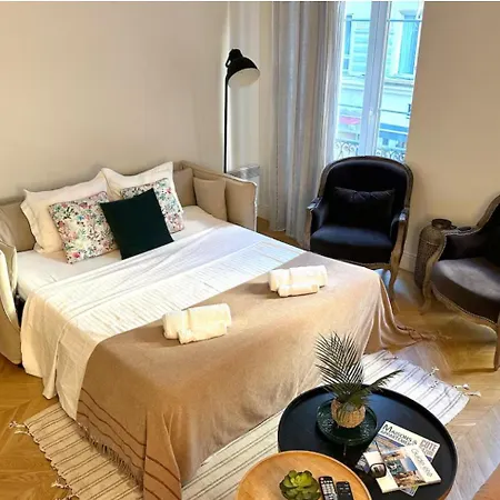 Chic Et Elegant - Au Coeur Du Carre D'or Apartment