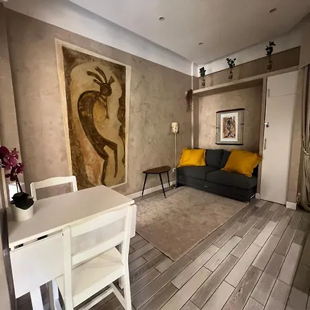 Perfectly Located 1 Bed - Port Of * Nice