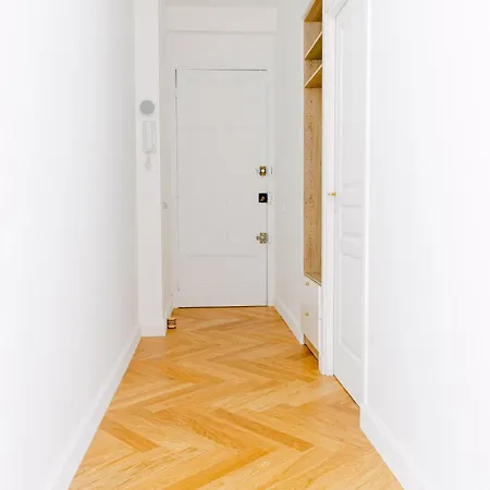 Appartement Le Barla - Proche Du Port Et Wifi